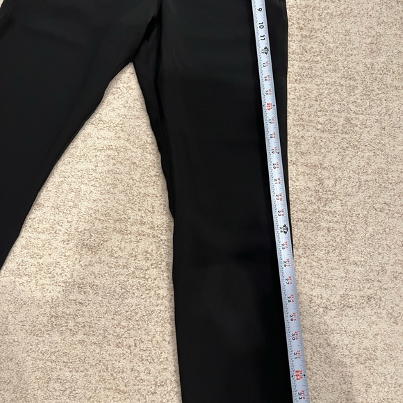 Lululemon Stretch High-Rise Pant 7/8 Length- black, size 4 - Picture 3 of 5